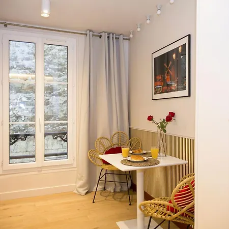 Fonctionnel Et Moderne Place Clichy - 2p Appartement Paris