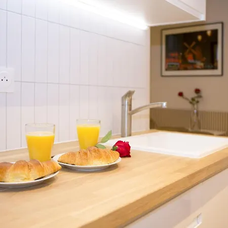 Fonctionnel Et Moderne Place Clichy - 2p Appartement *