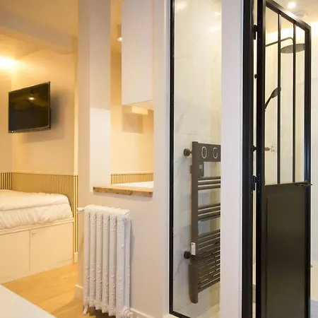 Appartement Fonctionnel Et Moderne Place Clichy - 2p *